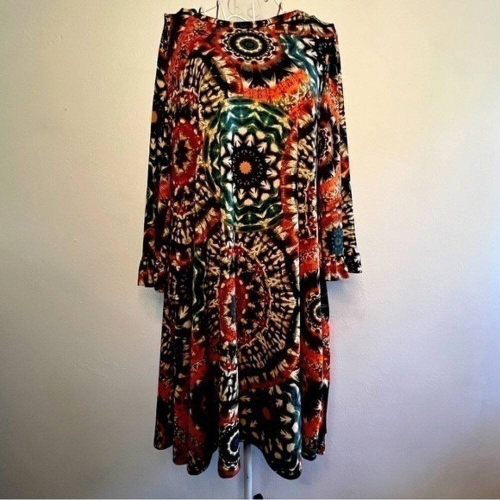 Unknown Brand colorful, three-quarter sleeved dress Sz L, preowned. EUC.